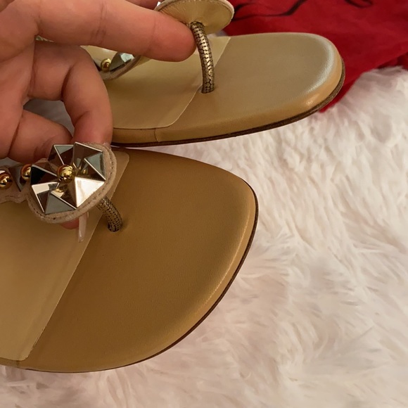 Christian Loubutin brand new size 39. True to size. Very comfy - Picture 5 of 6